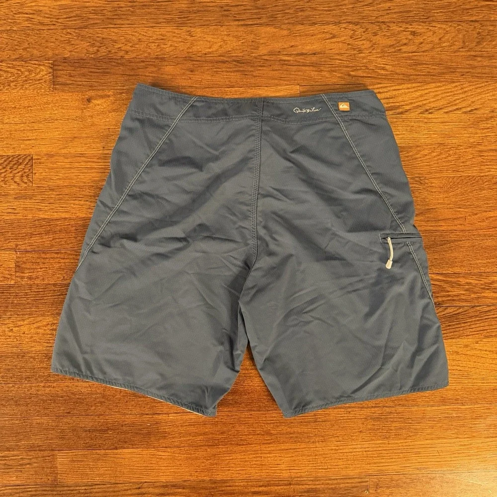 Quiksilver Men's Everyday Solid Boardshorts In A Slate Blue Beach/Surf Size 36
